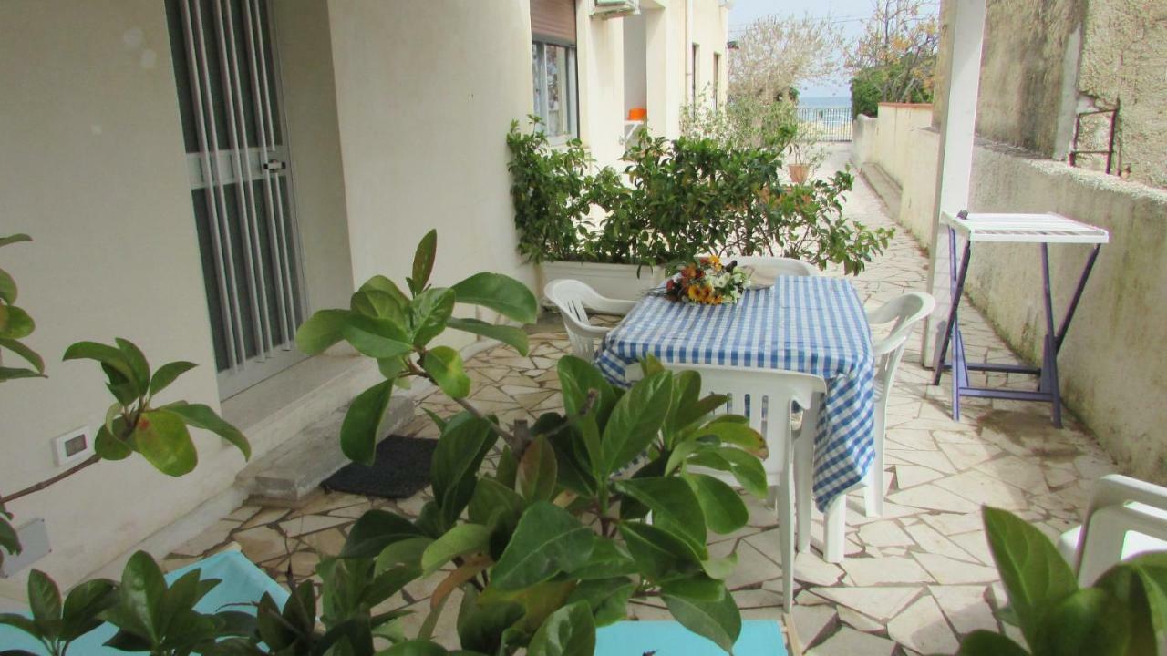 Appartamento Spiaggia Playa كاستيلاّماري ديل غو المظهر الخارجي الصورة
